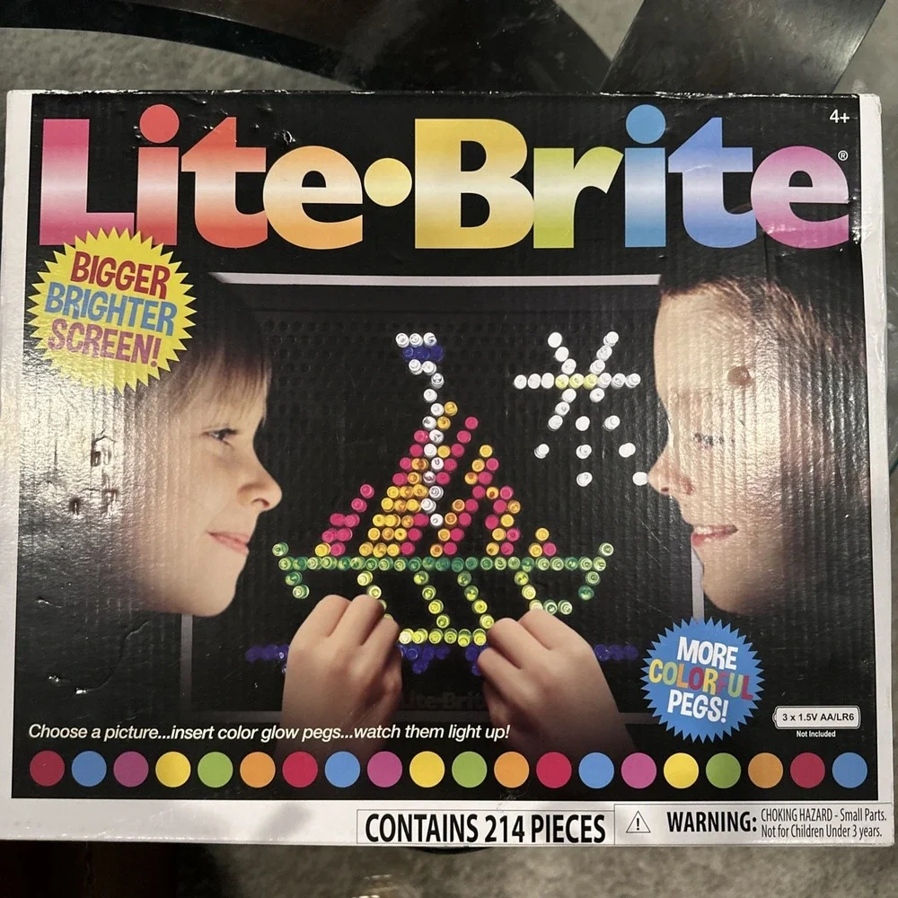 Lite-Brite Classic Retro and Vintage Toy Gift for Girls and Boys 255 Pieces NEW